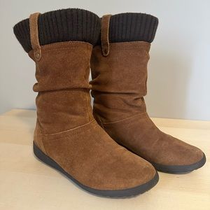 Brown suede pull on boots size 7